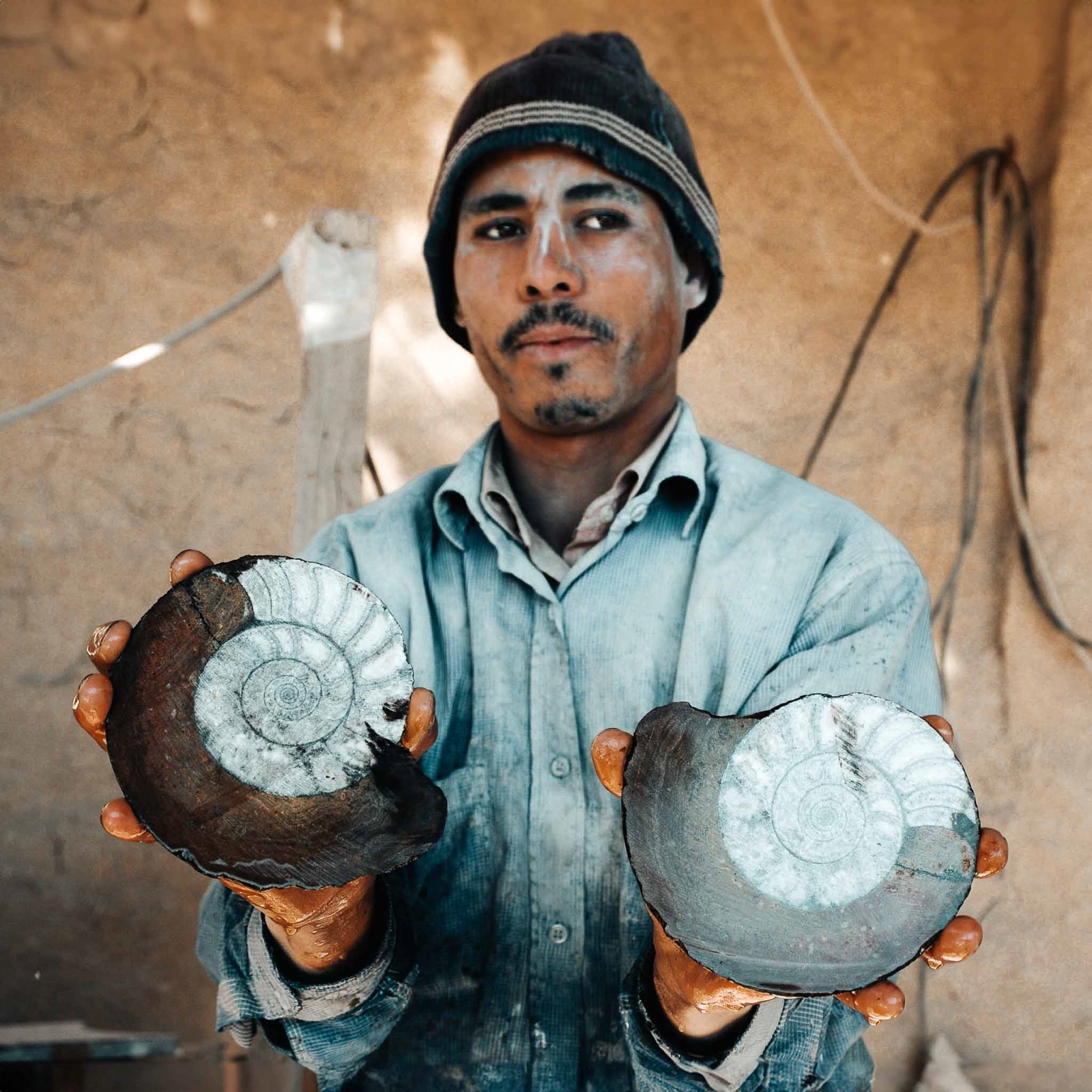 Fossili devoniani lavorati dagli artigiani del Tafilalt