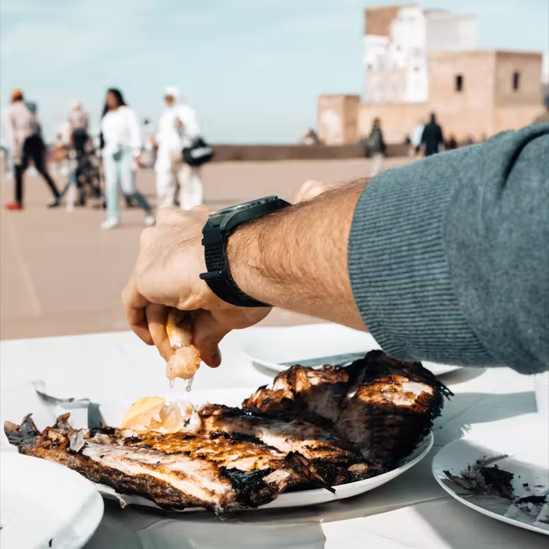 Pesce alla griglia sul lungomare di Essaouira